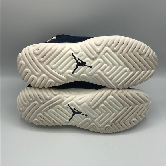 Jordan Proto-React Men’s Basketball Shoes - Picture 9 of 11